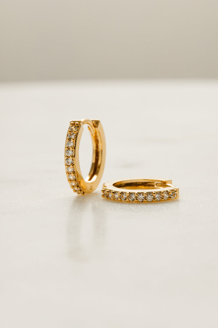 Huggie & Hoop Earrings: Comfortable, Tarnish-Free Staples for Everyday Wear